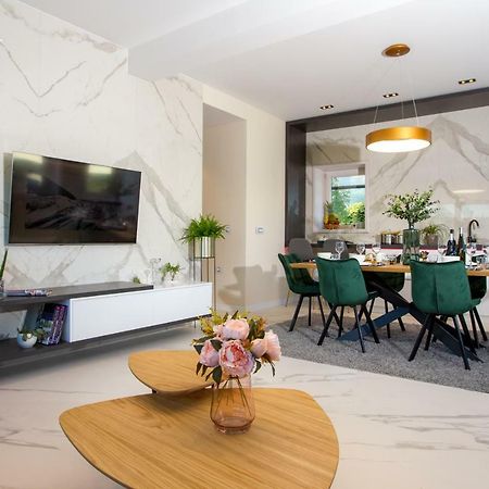 Apartmani Paklenica Noa สตารีกราด-ปาเคลนีซา ภายนอก รูปภาพ