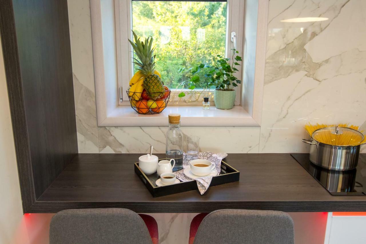 Apartmani Paklenica Noa สตารีกราด-ปาเคลนีซา ภายนอก รูปภาพ