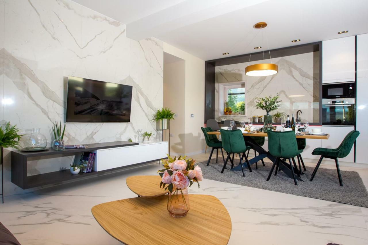 Apartmani Paklenica Noa สตารีกราด-ปาเคลนีซา ภายนอก รูปภาพ