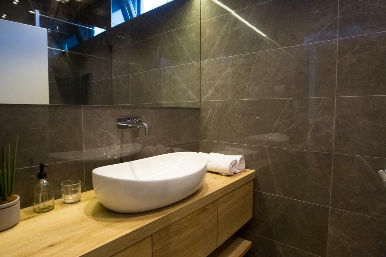 Apartmani Paklenica Noa สตารีกราด-ปาเคลนีซา ภายนอก รูปภาพ